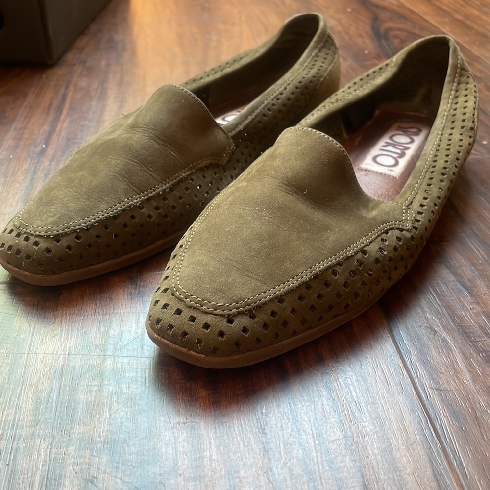 Sporto Suede Slip on Loafer Size 7M Olive Green